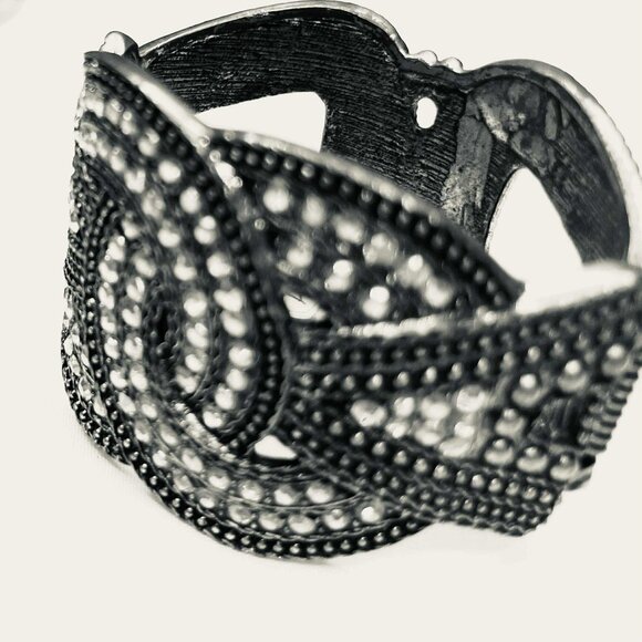 Vintage Rhinestone Cuff Bracelet 1980s, Celtic Knot Design, Silver-Tone Metal - Picture 5 of 6
